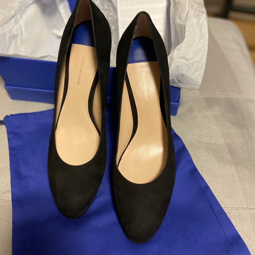 Brand New: Stuart Weitzman Beatrix Pump